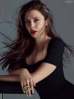 Elizabeth Olsen / elizabetholsendaily / lizabeth_olsen nude photo #1399