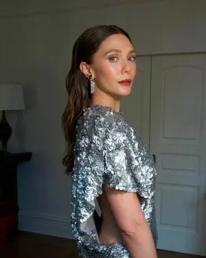 Elizabeth Olsen / elizabetholsendaily / lizabeth_olsen nude photo #1897