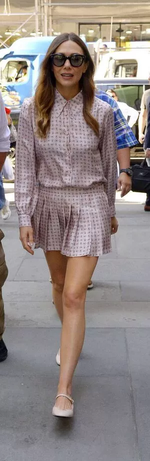 Elizabeth Olsen / elizabetholsendaily / lizabeth_olsen nude photo #1900