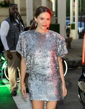 Elizabeth Olsen / elizabetholsendaily / lizabeth_olsen nude photo #1927