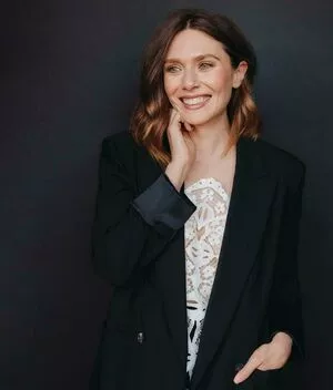 Elizabeth Olsen / elizabetholsendaily / lizabeth_olsen nude photo #1945