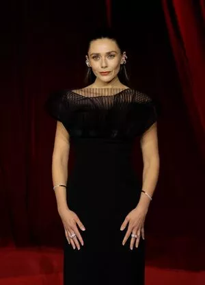 Elizabeth Olsen / elizabetholsendaily / lizabeth_olsen nude photo #1972