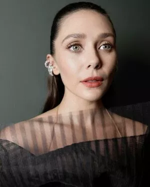 Elizabeth Olsen / elizabetholsendaily / lizabeth_olsen nude photo #1985