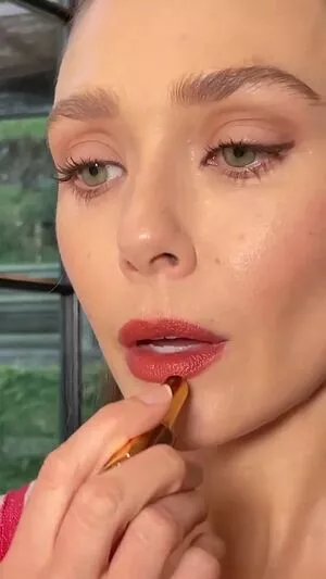 Elizabeth Olsen / elizabetholsendaily / lizabeth_olsen nude photo #1988