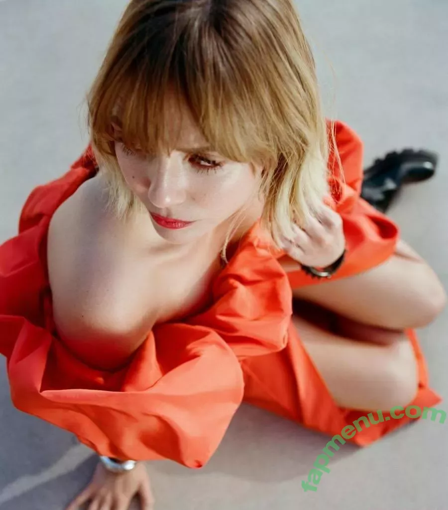 Elizabeth Olsen nude photo #1831 (elizabetholsendaily / lizabeth_olsen)