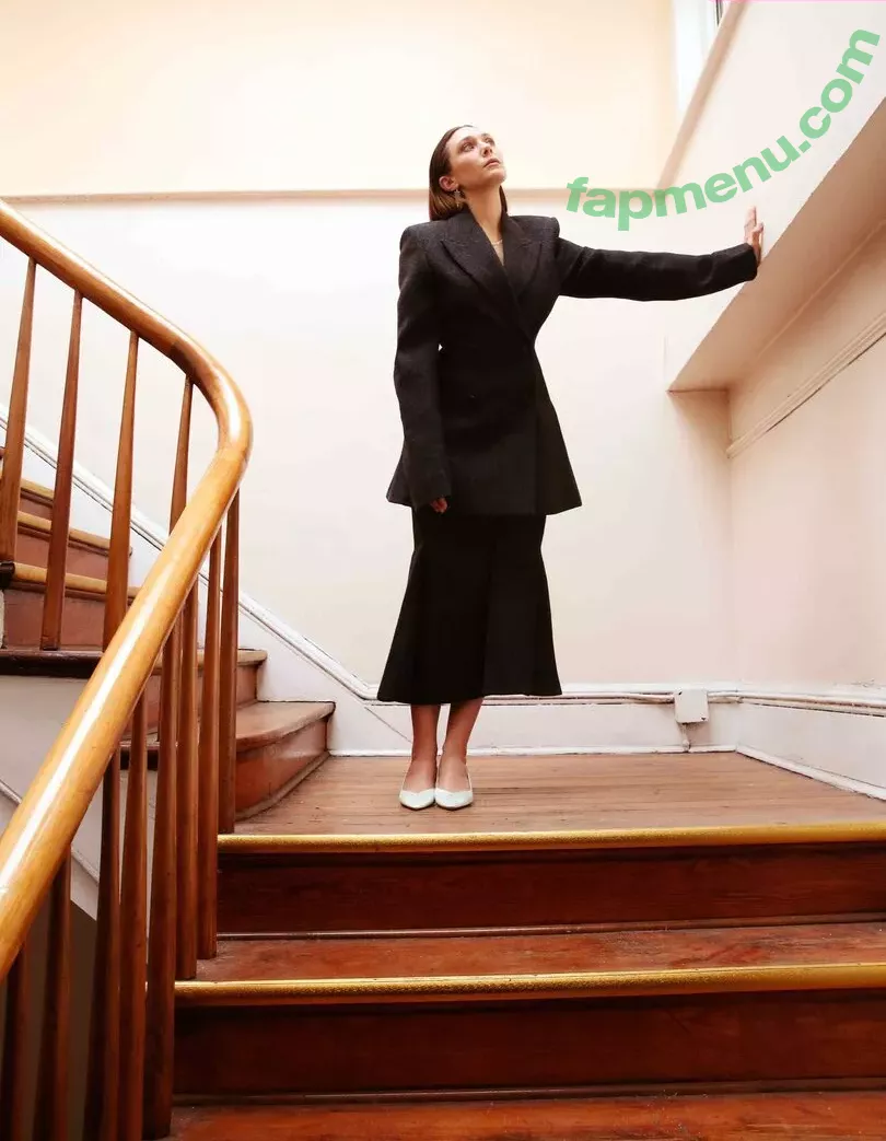 Elizabeth Olsen nude photo #1887 (elizabetholsendaily / lizabeth_olsen)