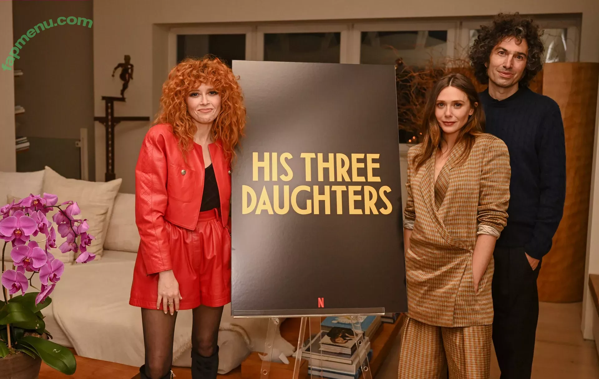 Elizabeth Olsen nude photo #1951 (elizabetholsendaily / lizabeth_olsen)