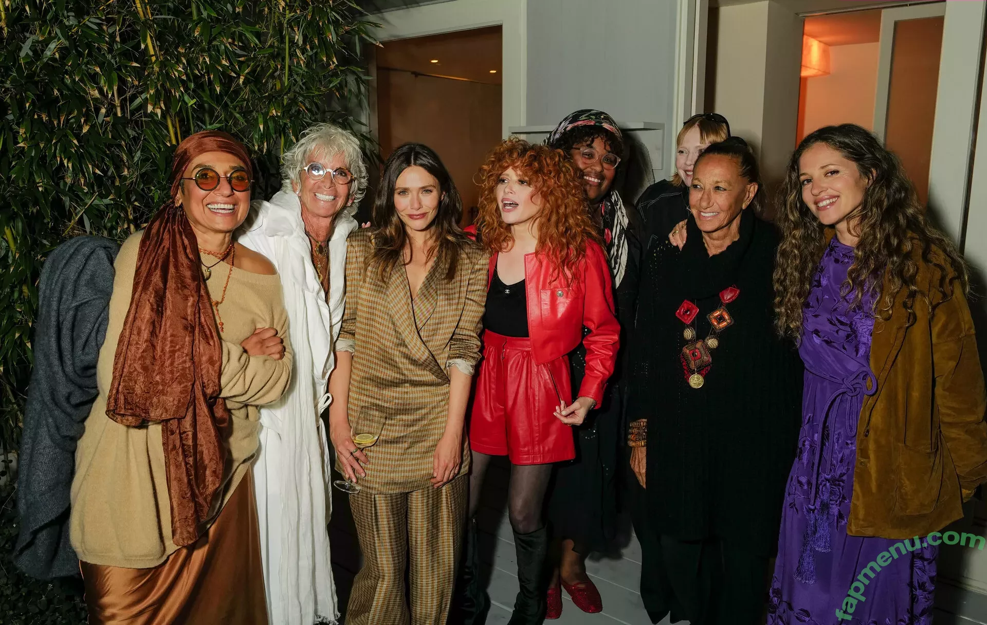 Elizabeth Olsen nude photo #1953 (elizabetholsendaily / lizabeth_olsen)