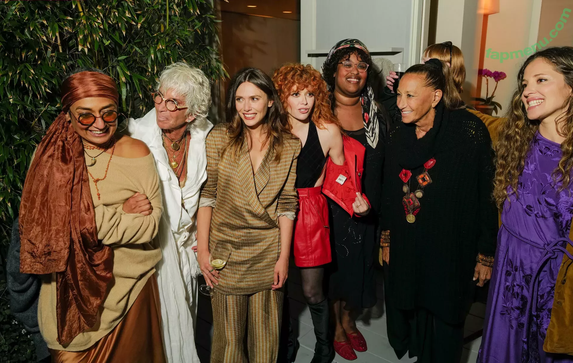 Elizabeth Olsen nude photo #1956 (elizabetholsendaily / lizabeth_olsen)