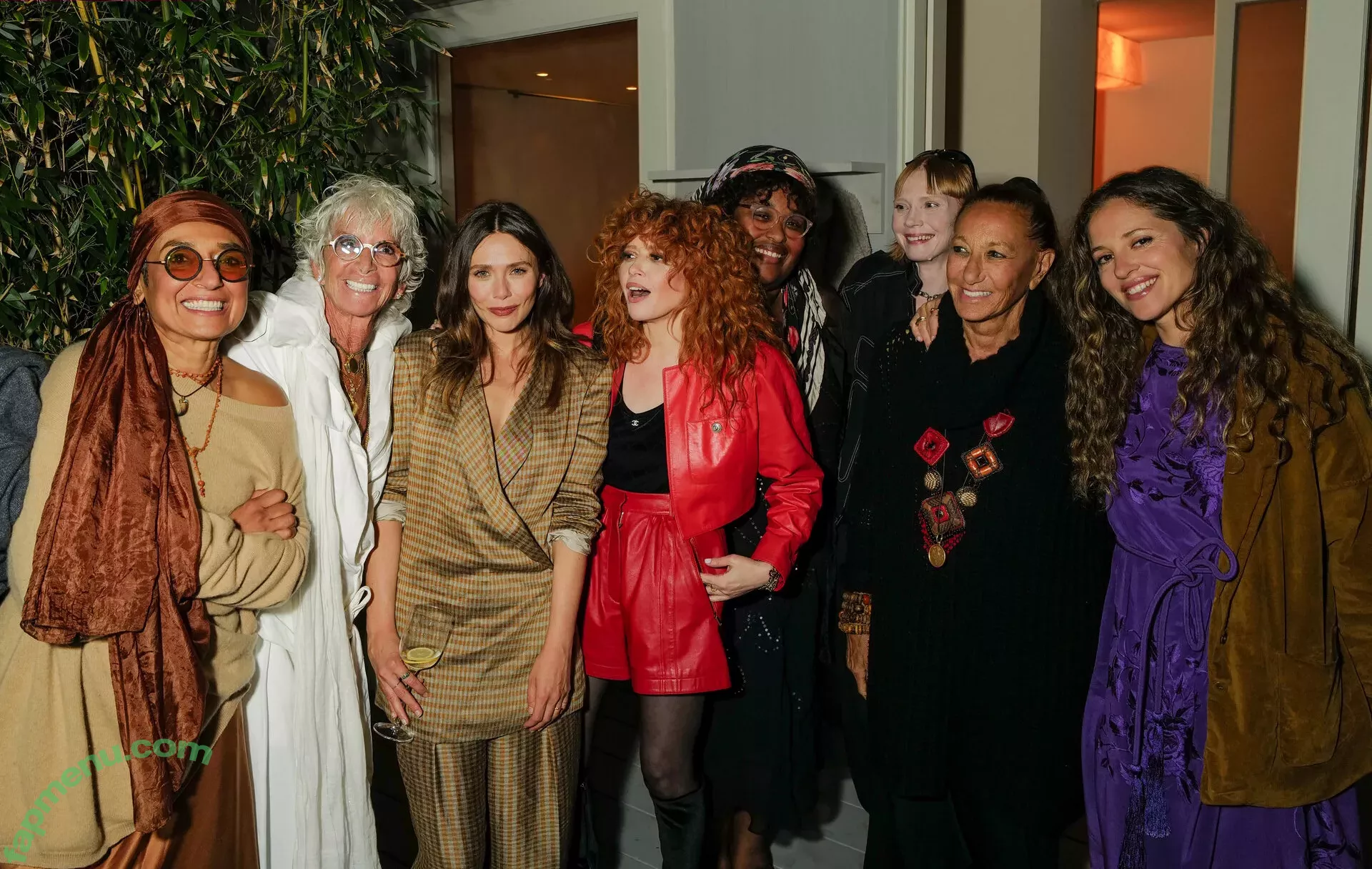 Elizabeth Olsen nude photo #1957 (elizabetholsendaily / lizabeth_olsen)