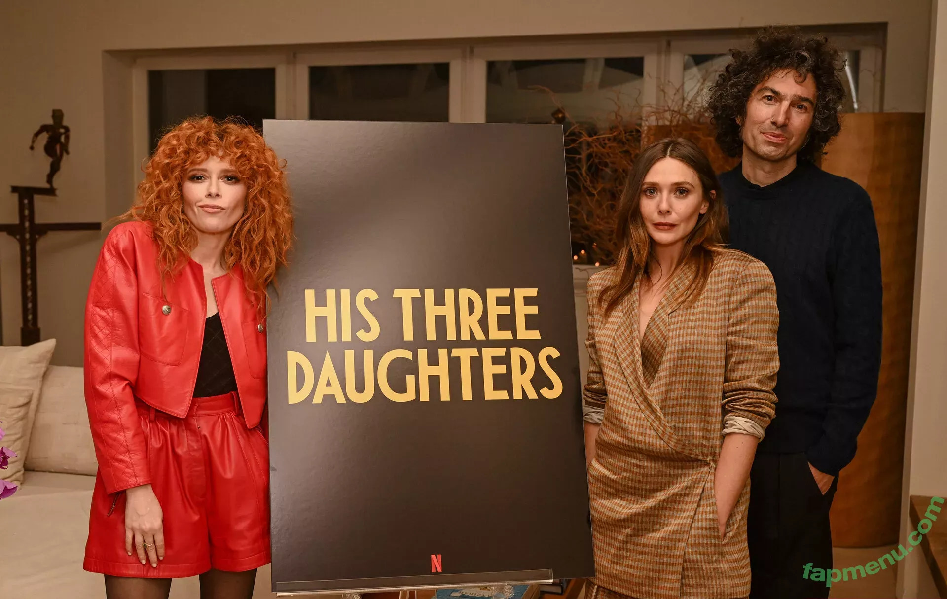 Elizabeth Olsen nude photo #1963 (elizabetholsendaily / lizabeth_olsen)