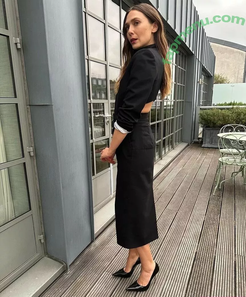 Elizabeth Olsen nude photo #1967 (elizabetholsendaily / lizabeth_olsen)