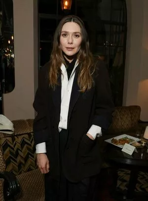 Elizabeth Olsen / elizabetholsendaily / lizabeth_olsen nude photo #2024
