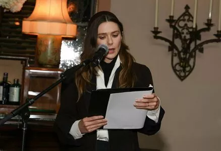 Elizabeth Olsen / elizabetholsendaily / lizabeth_olsen nude photo #2025