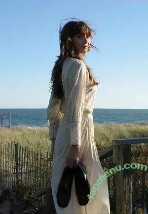 Elizabeth Olsen / elizabetholsendaily / lizabeth_olsen nude photo #2688