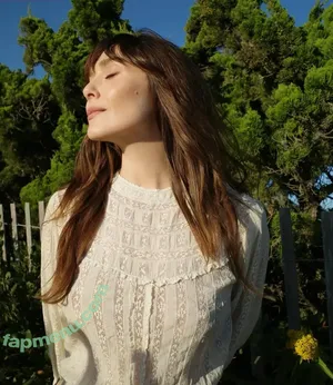 Elizabeth Olsen / elizabetholsendaily / lizabeth_olsen nude photo #2693
