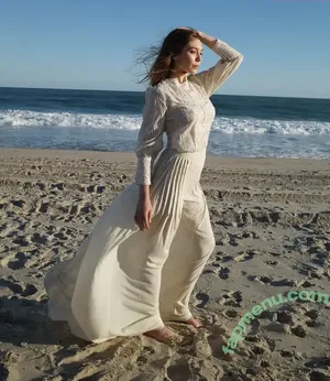 Elizabeth Olsen / elizabetholsendaily / lizabeth_olsen nude photo #2698