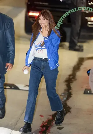 Elizabeth Olsen / elizabetholsendaily / lizabeth_olsen nude photo #2731