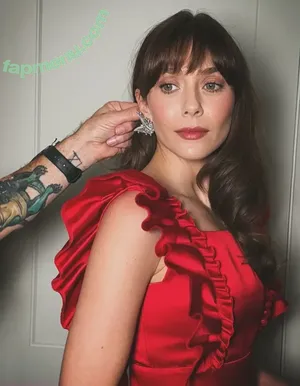 Elizabeth Olsen / elizabetholsendaily / lizabeth_olsen nude photo #2765