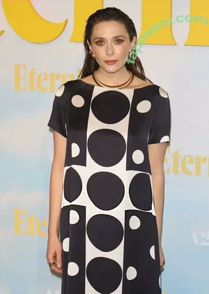 Elizabeth Olsen / elizabetholsendaily / lizabeth_olsen nude photo #2912