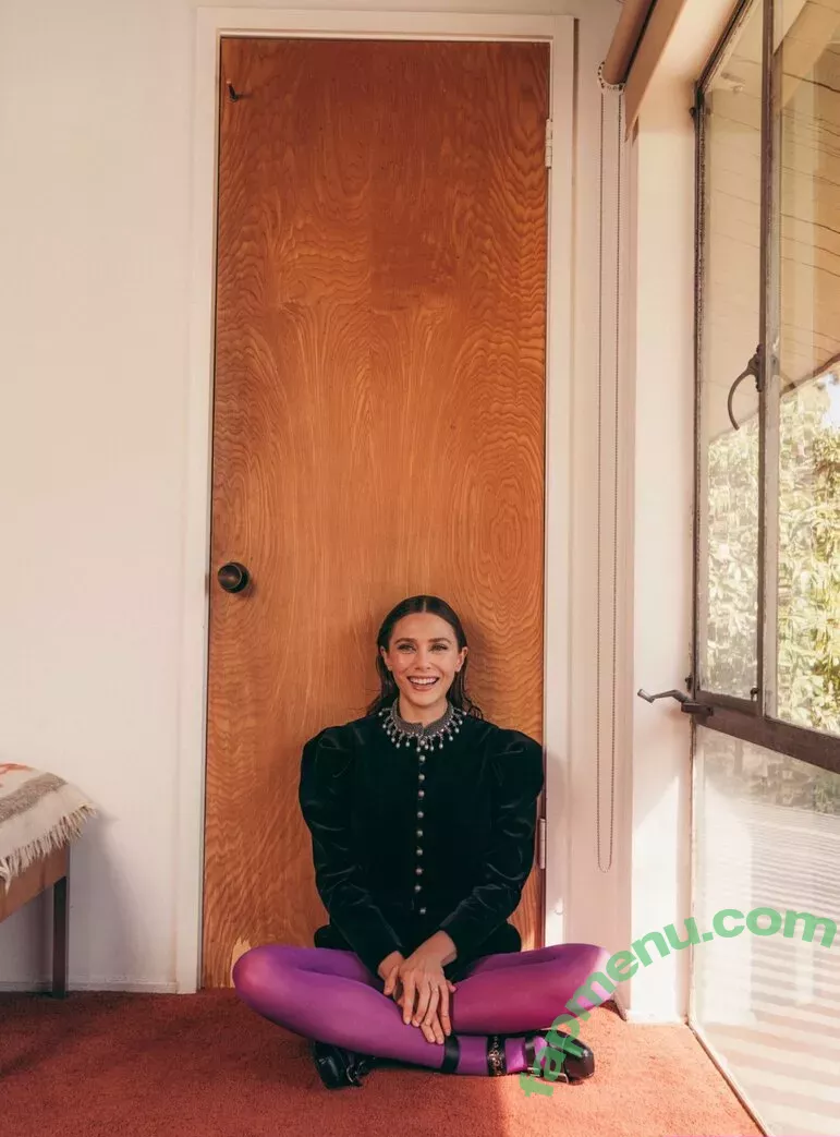 Elizabeth Olsen nude photo #2012 (elizabetholsendaily / lizabeth_olsen)