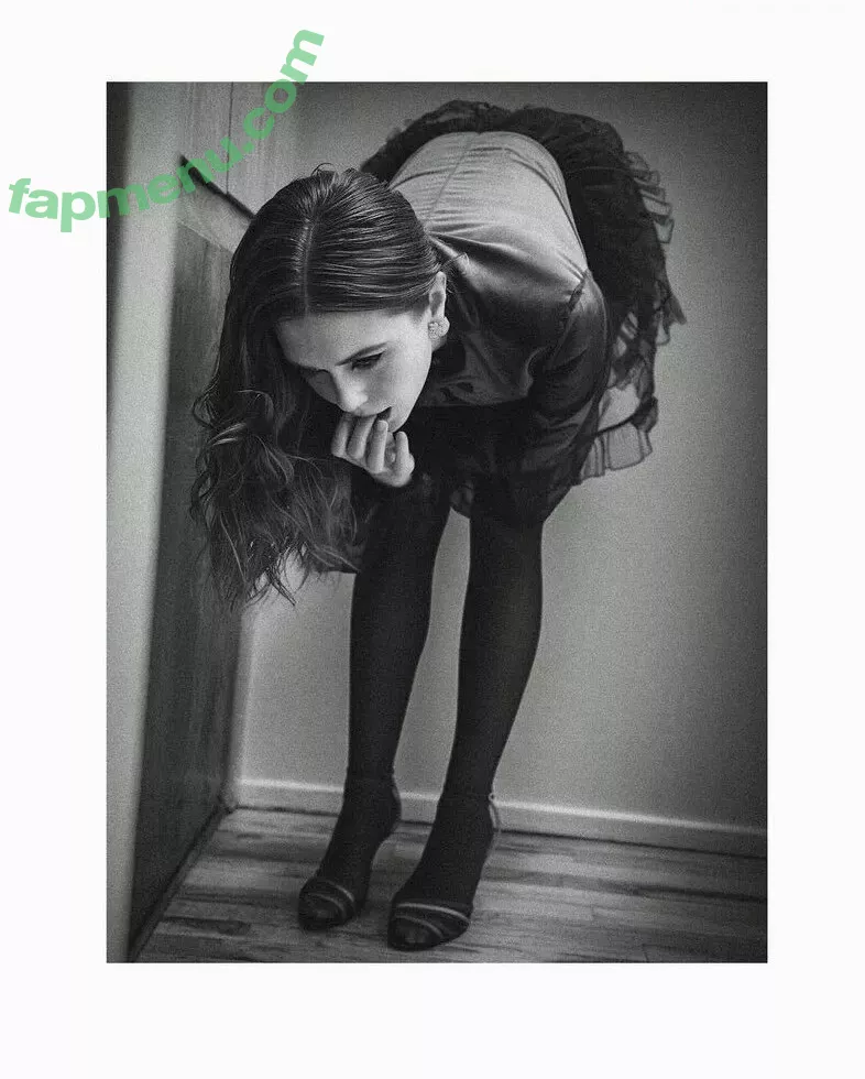 Elizabeth Olsen nude photo #2013 (elizabetholsendaily / lizabeth_olsen)