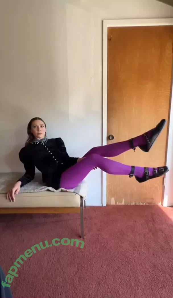 Elizabeth Olsen nude photo #2015 (elizabetholsendaily / lizabeth_olsen)