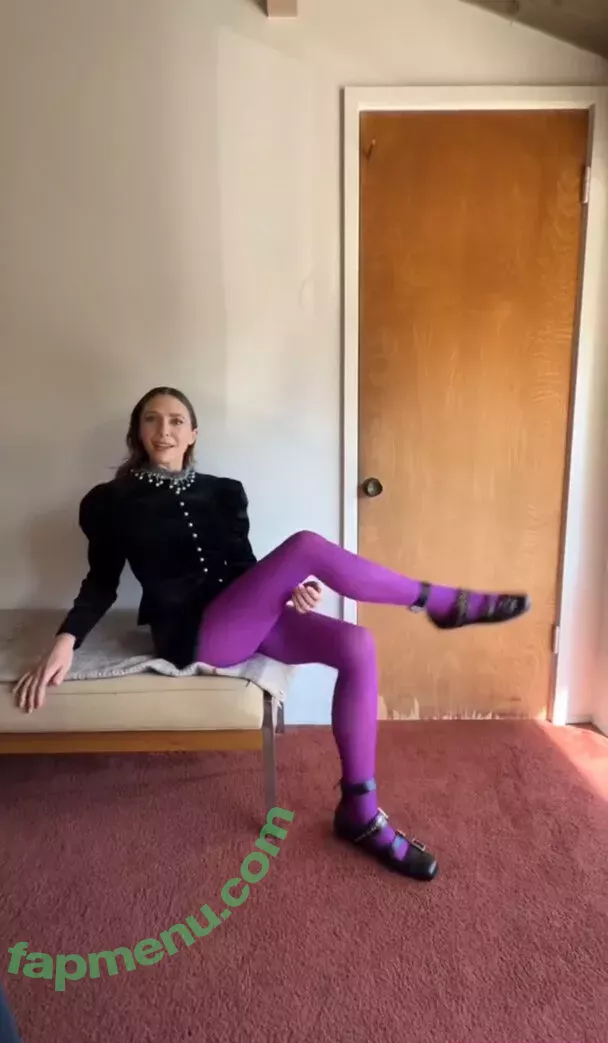 Elizabeth Olsen nude photo #2016 (elizabetholsendaily / lizabeth_olsen)
