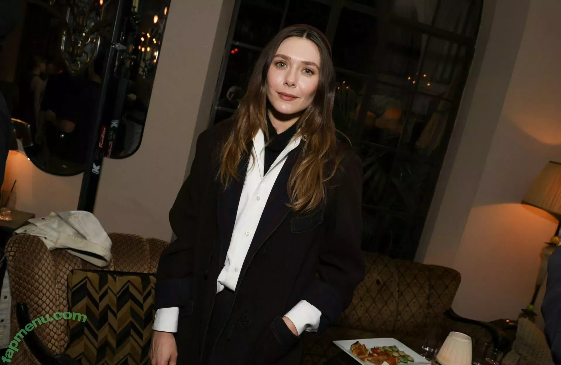 Elizabeth Olsen nude photo #2022 (elizabetholsendaily / lizabeth_olsen)