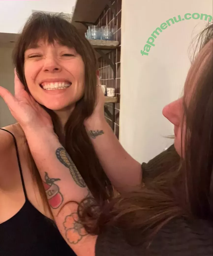 Elizabeth Olsen nude photo #2111 (elizabetholsendaily / lizabeth_olsen)