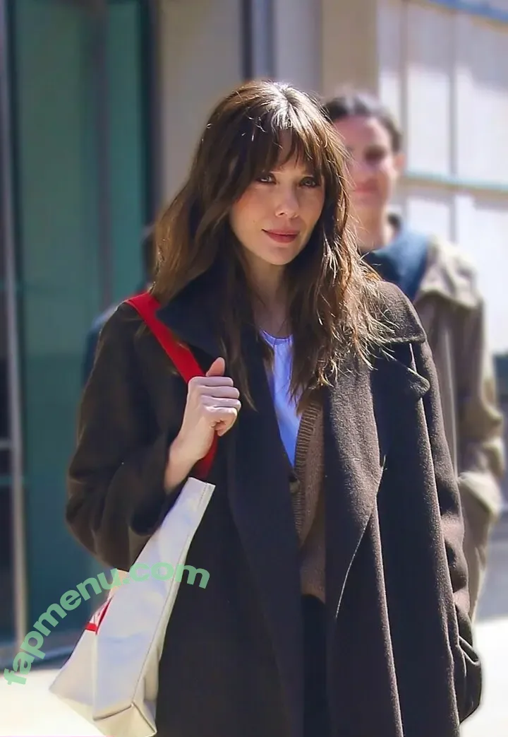 Elizabeth Olsen nude photo #2531 (elizabetholsendaily / lizabeth_olsen)