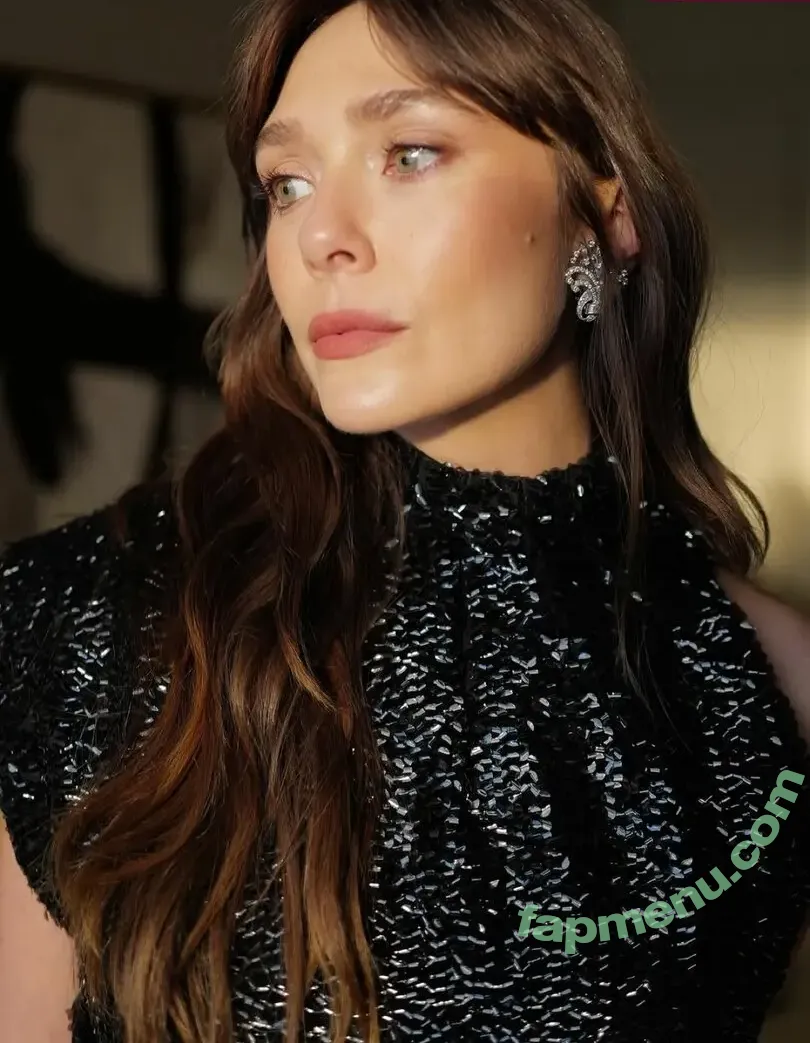 Elizabeth Olsen nude photo #2634 (elizabetholsendaily / lizabeth_olsen)