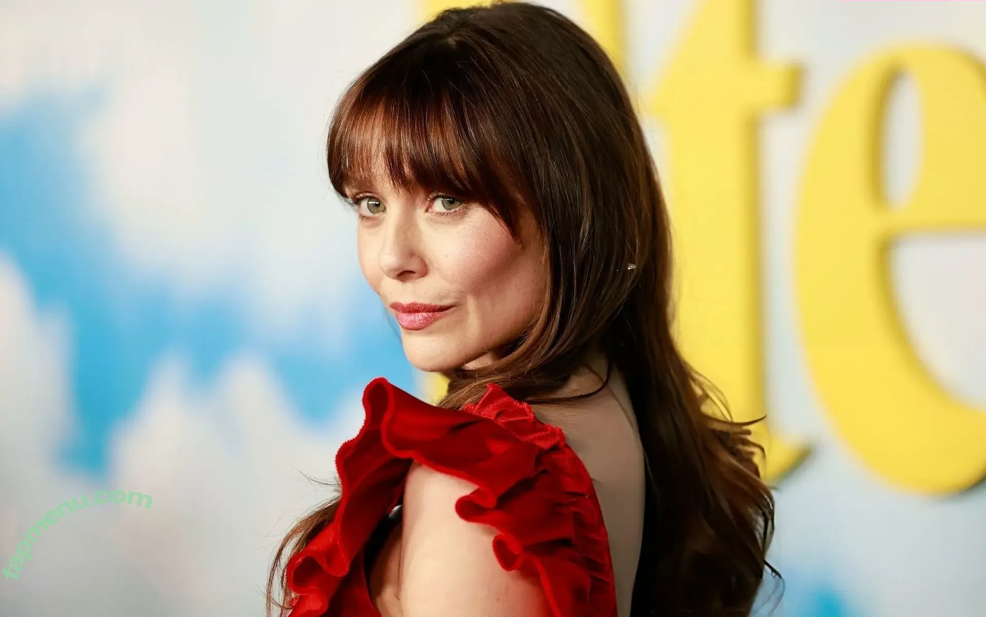 Elizabeth Olsen nude photo #2747 (elizabetholsendaily / lizabeth_olsen)