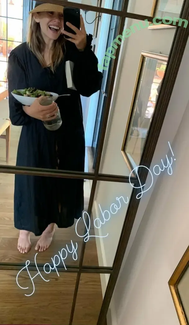 Elizabeth Olsen nude photo #2826 (elizabetholsendaily / lizabeth_olsen)