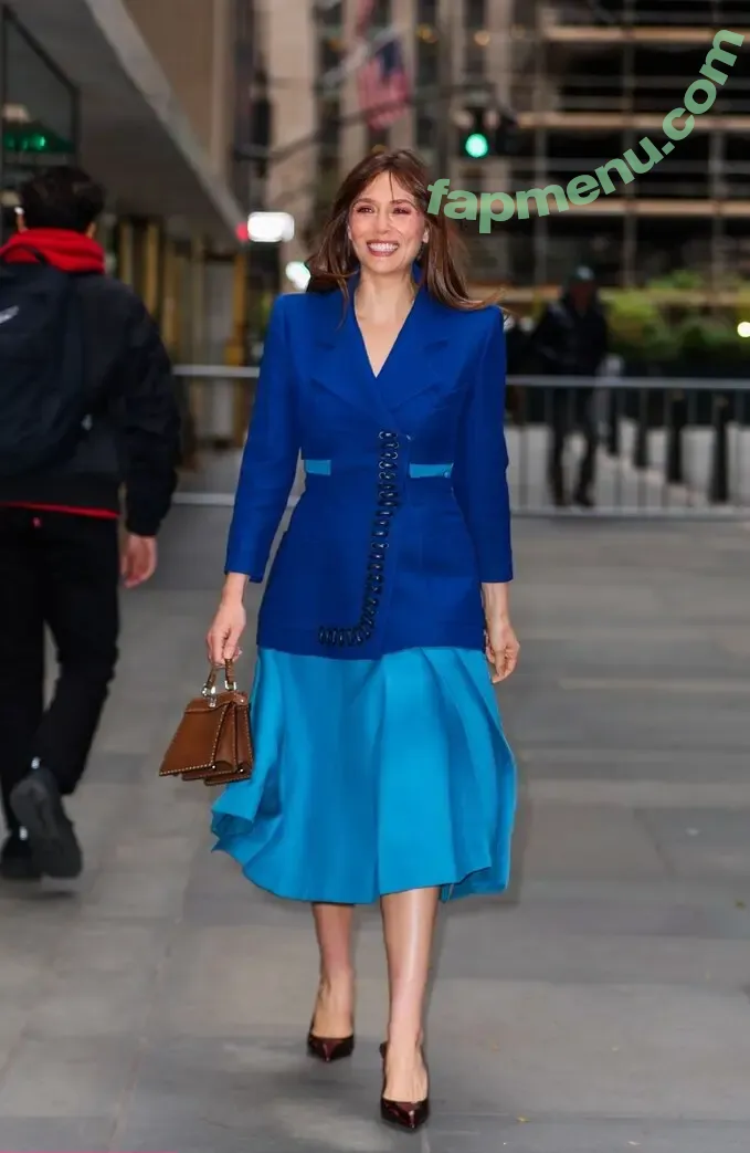 Elizabeth Olsen nude photo #2841 (elizabetholsendaily / lizabeth_olsen)