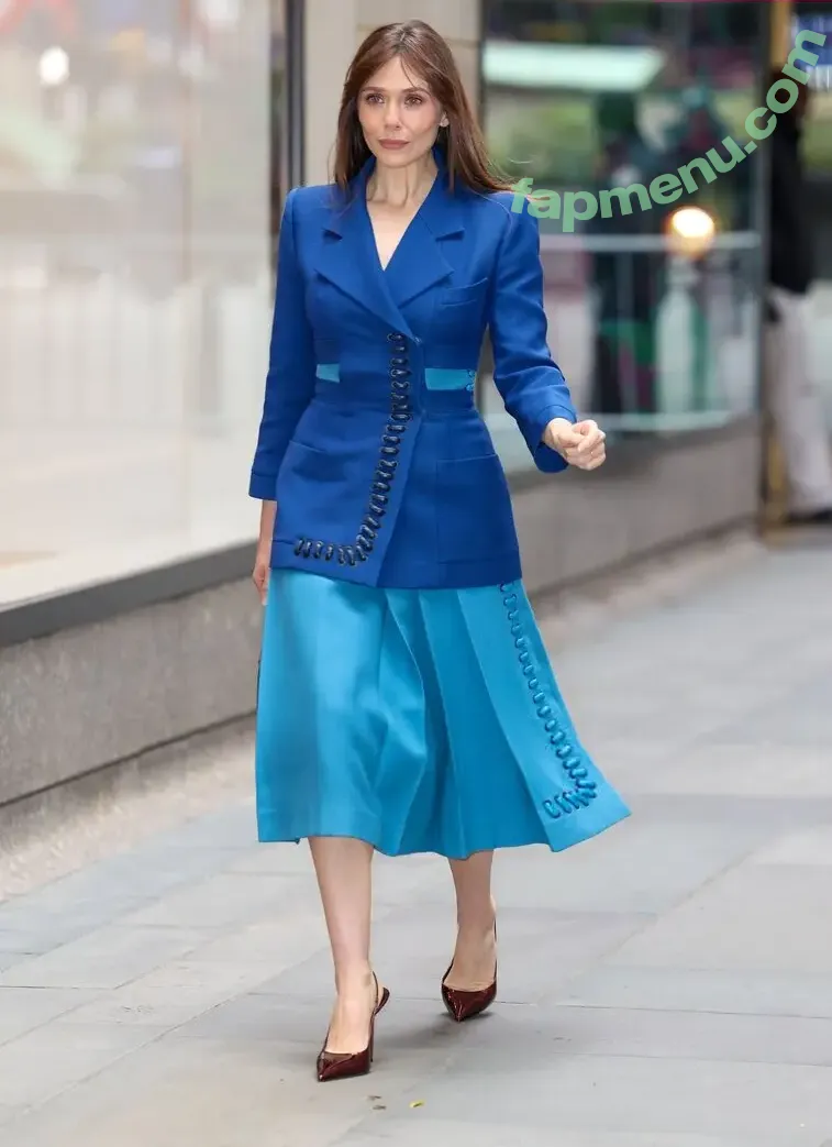 Elizabeth Olsen nude photo #2847 (elizabetholsendaily / lizabeth_olsen)