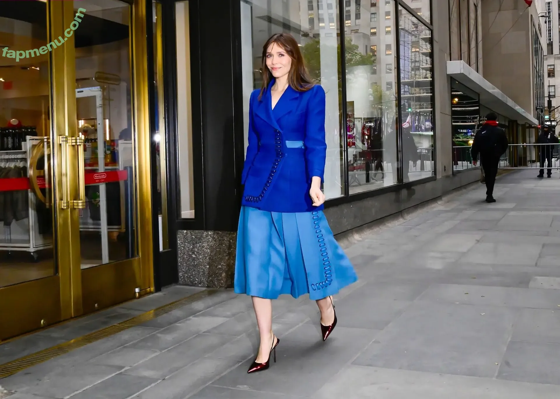 Elizabeth Olsen nude photo #2860 (elizabetholsendaily / lizabeth_olsen)