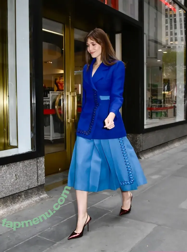 Elizabeth Olsen nude photo #2861 (elizabetholsendaily / lizabeth_olsen)