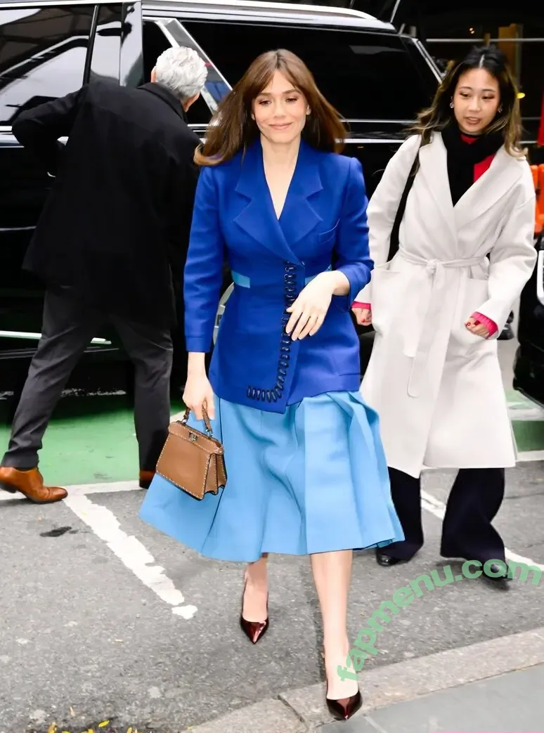 Elizabeth Olsen nude photo #2865 (elizabetholsendaily / lizabeth_olsen)