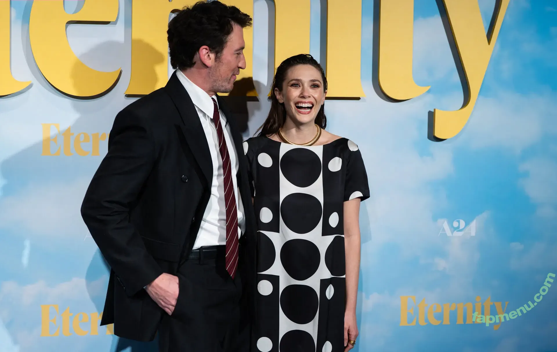 Elizabeth Olsen nude photo #2929 (elizabetholsendaily / lizabeth_olsen)