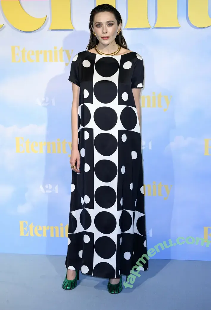 Elizabeth Olsen nude photo #2937 (elizabetholsendaily / lizabeth_olsen)