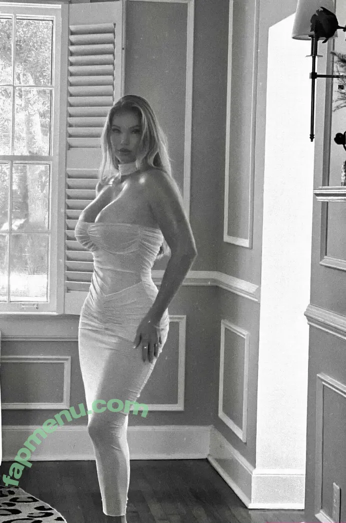 Elizabeth Ostrander nude photo #1248 (elizabetho / elizabethoceans)