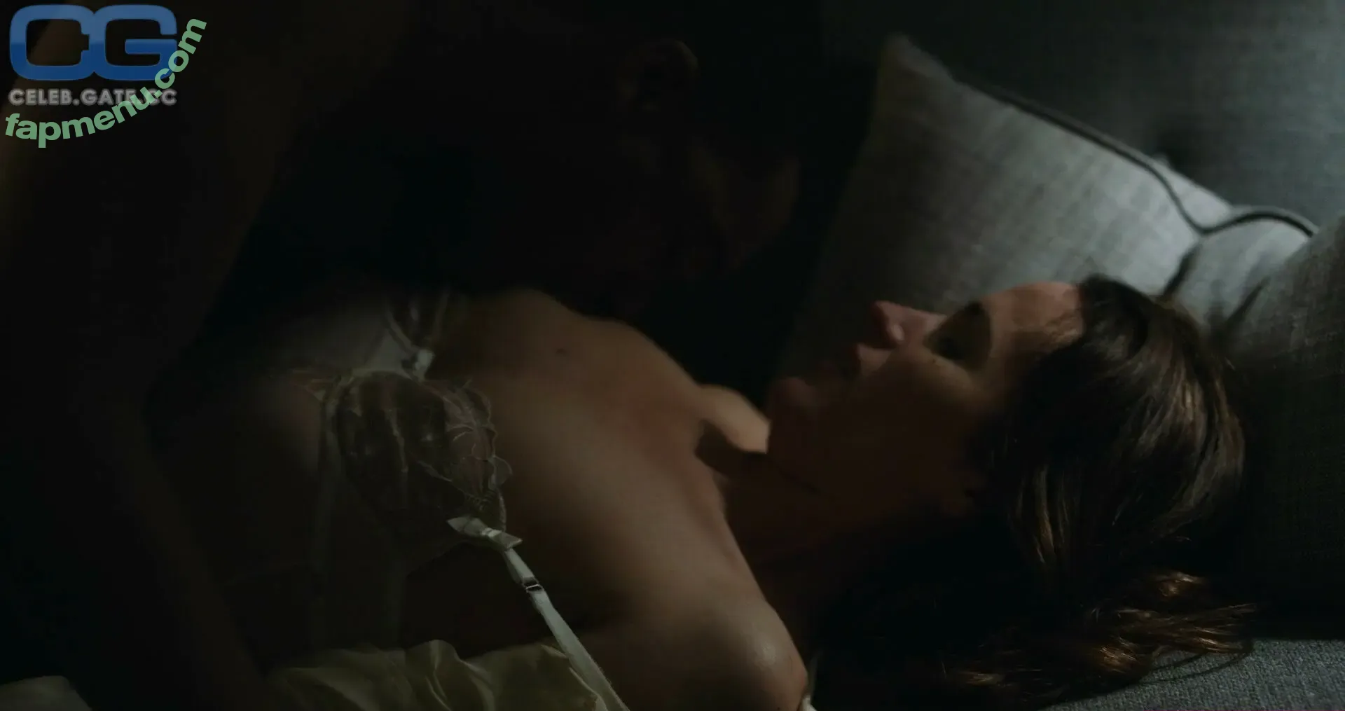 Elizabeth Reaser nude photo #0019 (elizabethreaser)