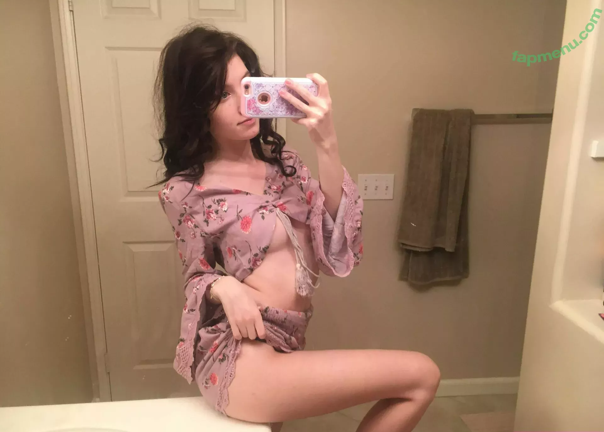 Elizabeth Reed nude photo #1212 (KawaiiiKitten / KawaiiiKitty / elizabethreed / hi_its_elizabeth_reed)