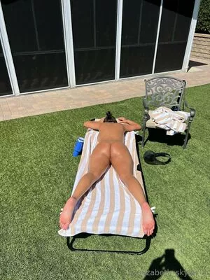 Elizabeth Skylar / elizabeth_skylar / liz_skylar / x_elizabeth_skylar_x nude photo #0071