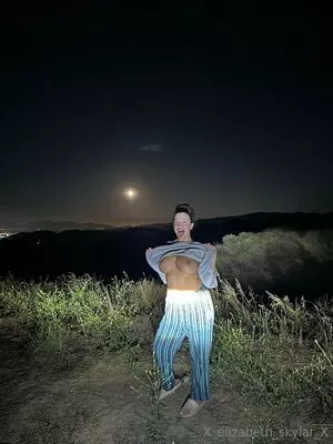 Elizabeth Skylar / elizabeth_skylar / liz_skylar / x_elizabeth_skylar_x nude photo #0077