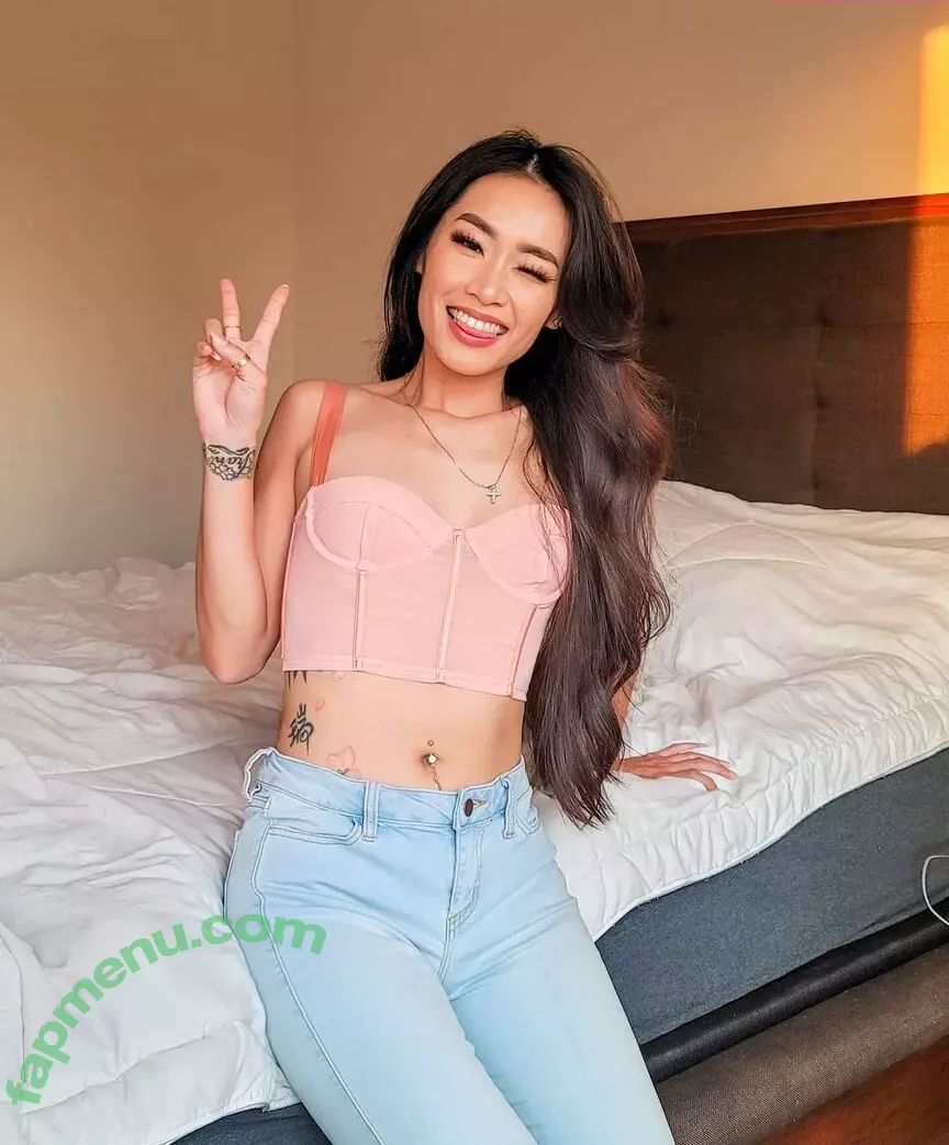 Elizabeth Tran nude photo #0037 (ImElizabethTran / elizabethtran / elizabethtran626)
