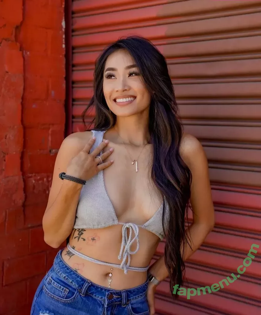 Elizabeth Tran nude photo #0049 (ImElizabethTran / elizabethtran / elizabethtran626)