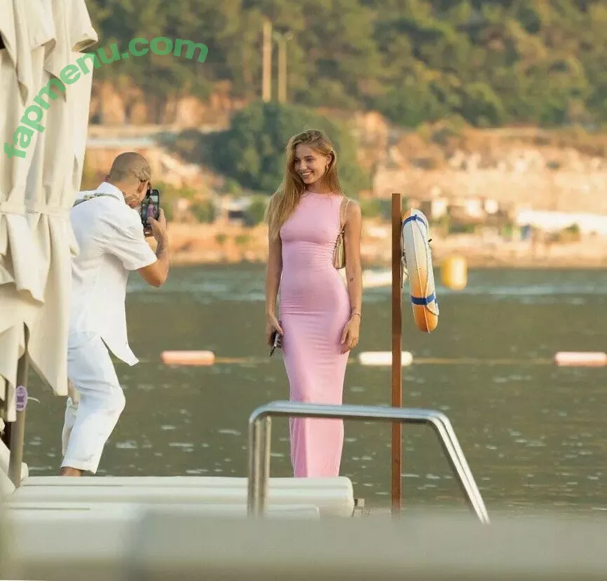 Elizabeth Vasilenko nude photo #0047 (elizabethvasilenko / elizvasilenko)