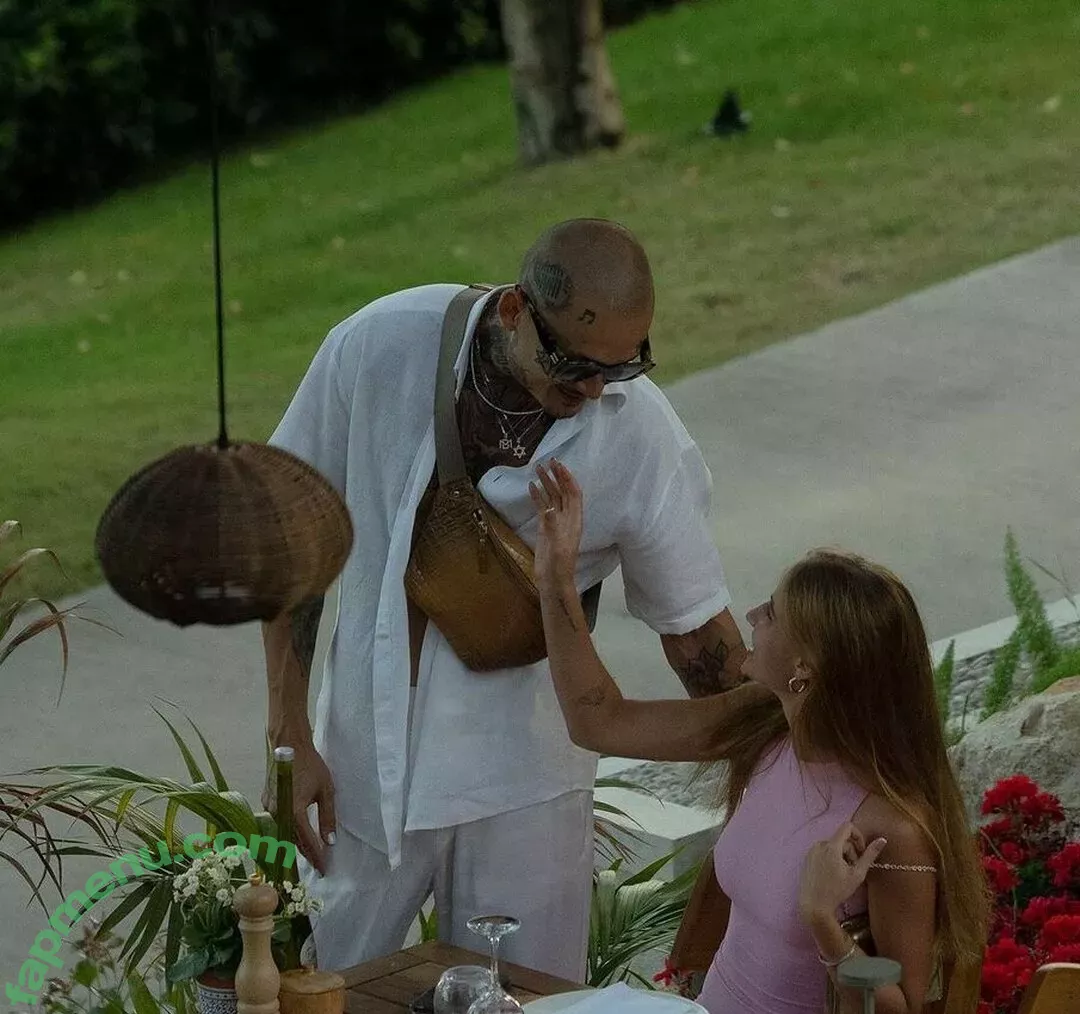 Elizabeth Vasilenko nude photo #0048 (elizabethvasilenko / elizvasilenko)